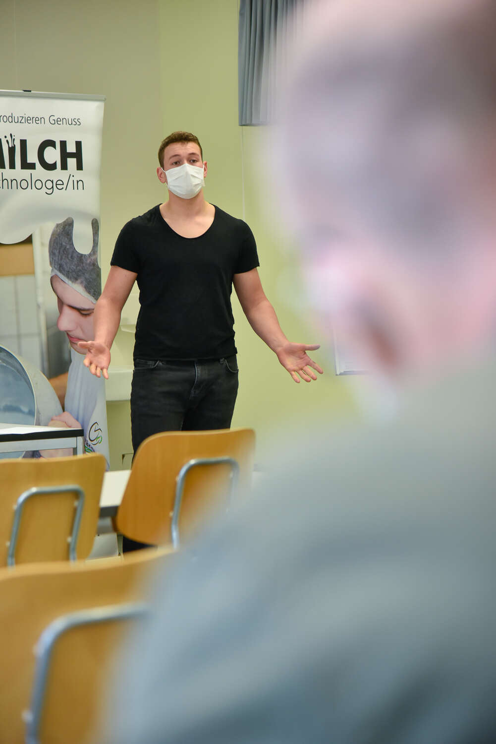 Nick Häller bestreitet seine Kommunikationsaufgabe.