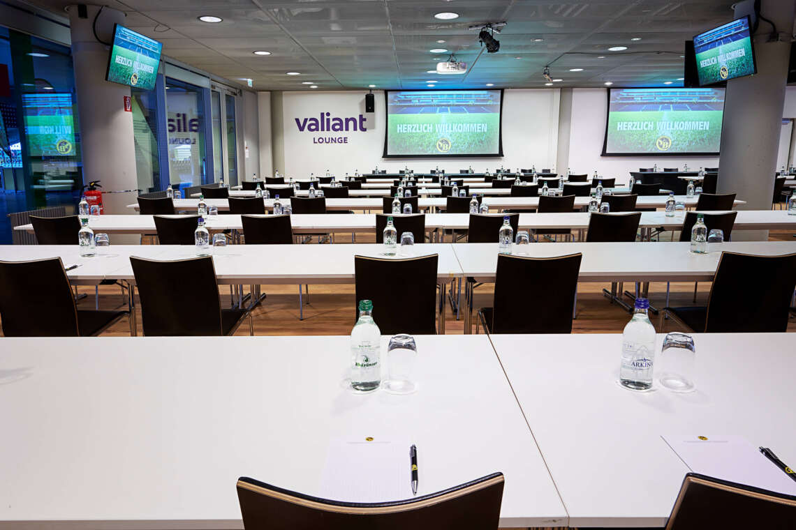 Stade de Suisse, Valiant Lounge